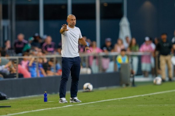 马斯切拉诺：咱们从新到尾齐被敌手压制，我尽头愁肠和担忧