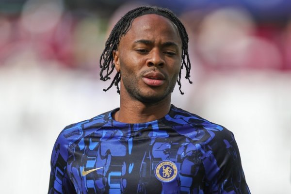 周薪超30万镑！泰晤士：斯特林将在切尔西单独考研，留到冬窗开启