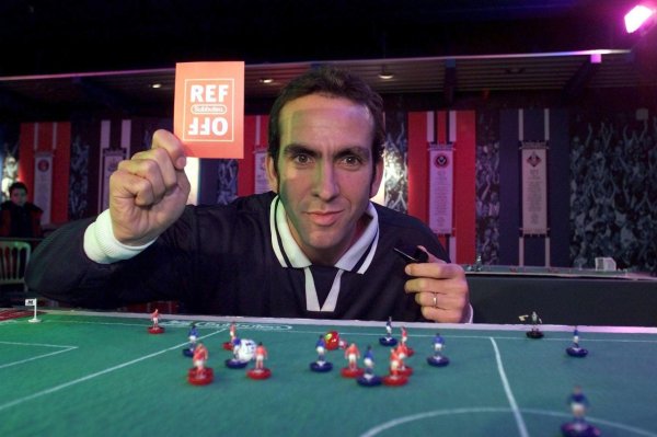 迪卡尼奥：迪洛伦佐的铲球是乖张的萎靡之举，孔蒂枯竭少许狠劲