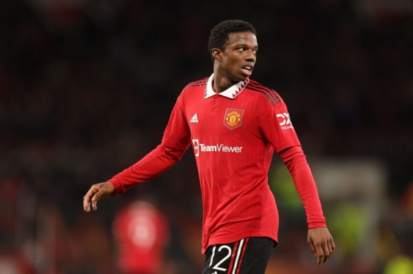 罗马诺：曼联不会与马拉西亚续约，球员100%来岁离队