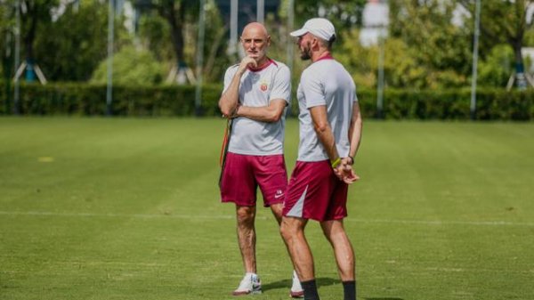 热身赛过招青岛西海岸，海港为一周后的中超练兵，能否攻克3客1主的妖魔赛程