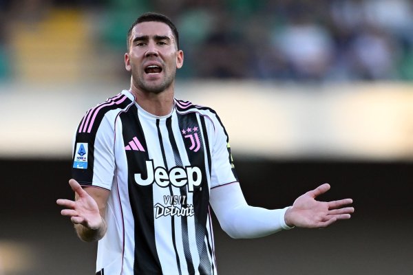 斯基拉：巴萨、拜仁出奇免签弗拉霍维奇，已有计划球员情况